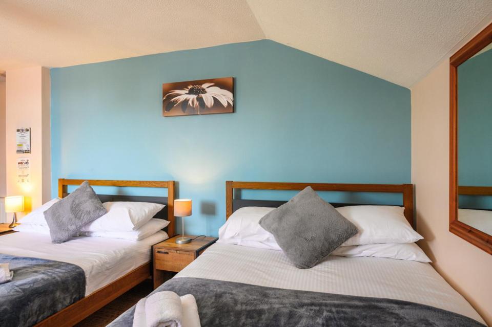 The Victoria Inn Труро Екстериор снимка