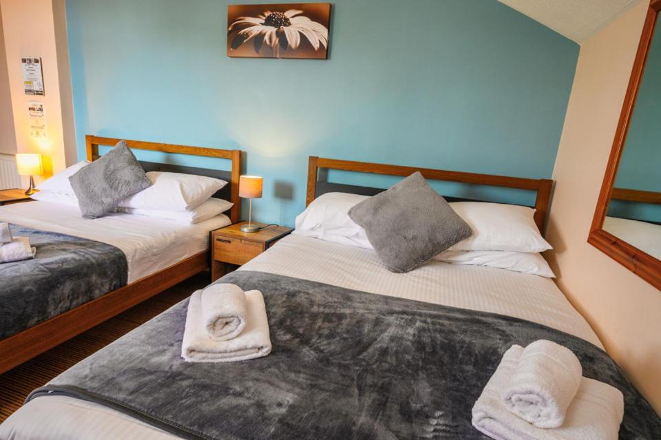 The Victoria Inn Труро Екстериор снимка