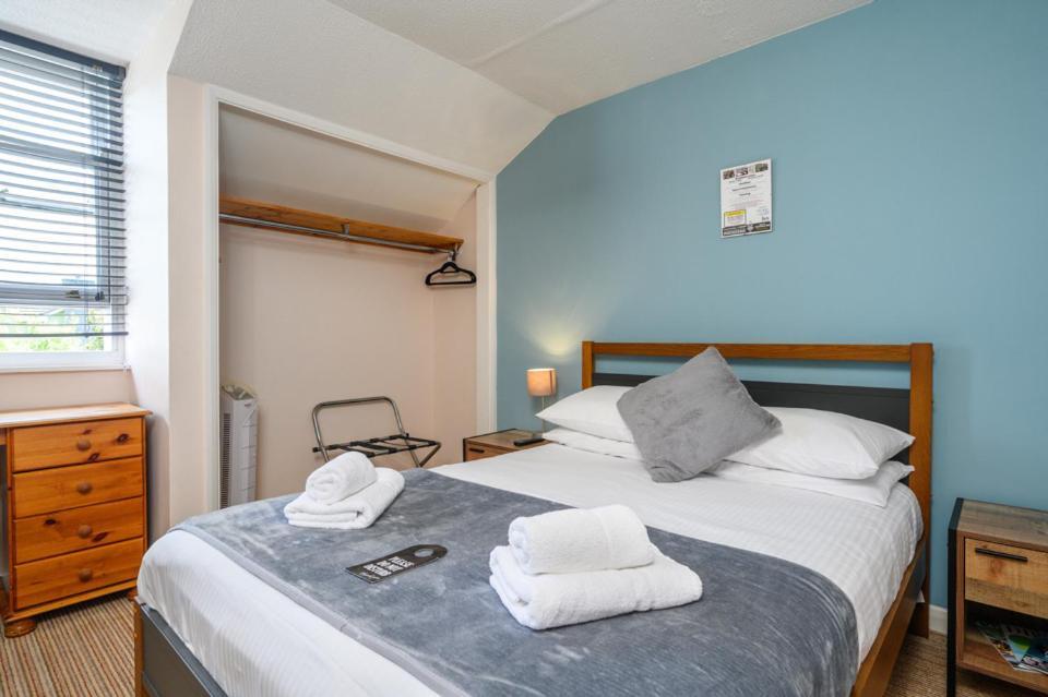 The Victoria Inn Труро Екстериор снимка
